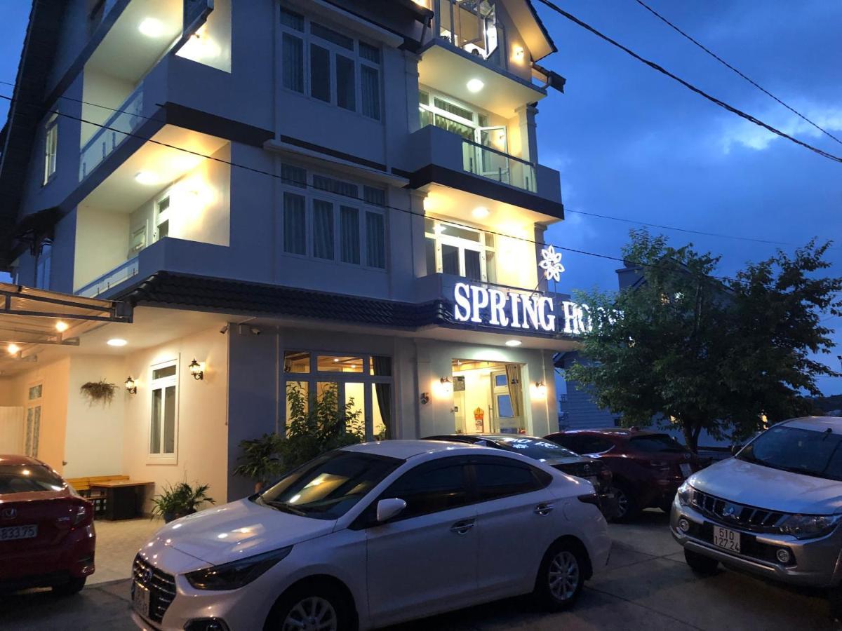 دالات Spring Hotel المظهر الخارجي الصورة